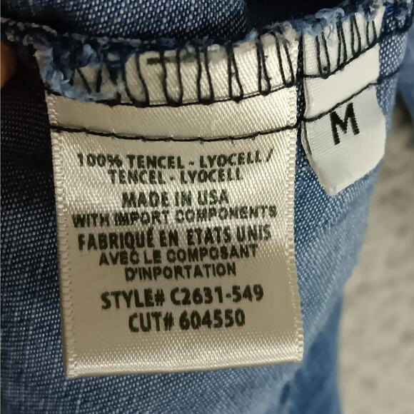 Cloth & Stone Blue Chambray Button Down Shirt Roll Tab Long Sleeve Slit on Back - Picture 10 of 11